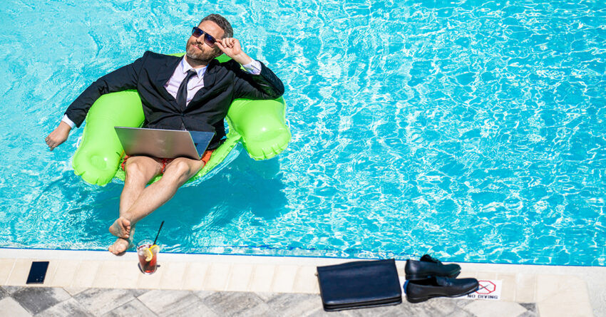 man trader work and relax, copy space banner. man trader work and relax in swimming pool. man trader work and relax with laptop. photo of man trader work and relax in pool.